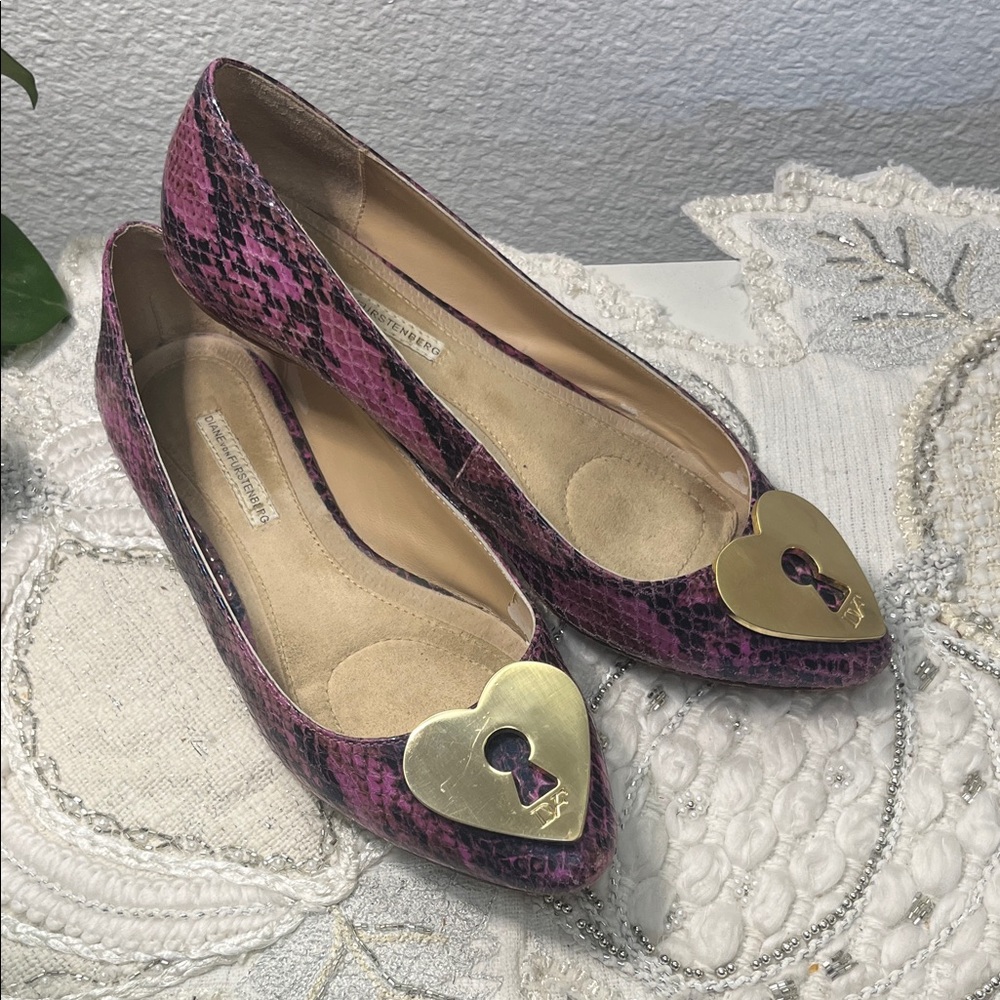 DVF Heart-Embellished Fushia Python Flats (Sz 8)
